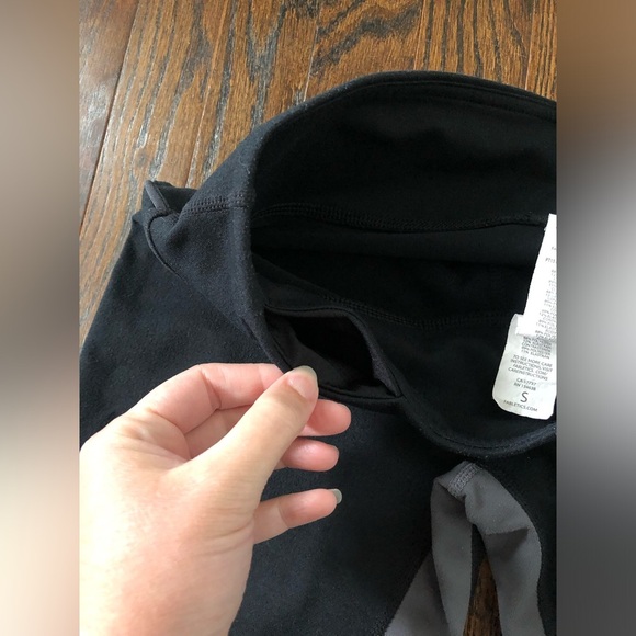 Fabletics Women’s S PowerHold Amery Mid-Rise Ankle Black/Gray Leggings - VGUC! - Picture 11 of 12